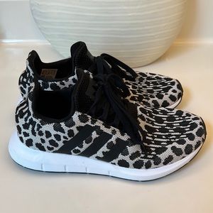 Adidas Cheetah print sneaker 6.5 NWOT